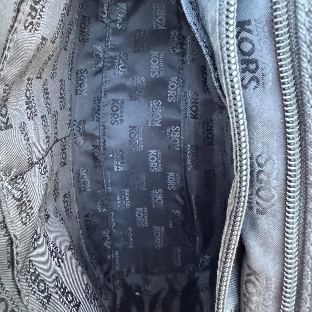 Michael Kors Astrid Medium Black Pebbled Leather Satchel  Gold Tone Turn Lock - Picture 4 of 14